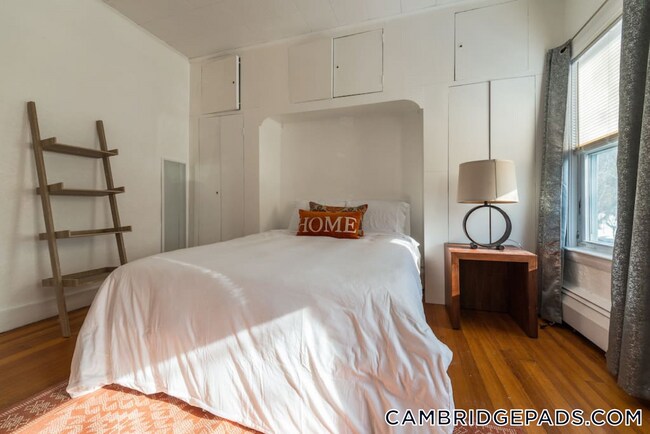 Photo - 199 Mt Auburn St Unit 2