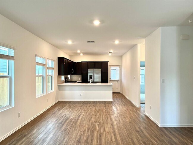 Photo - 1340 Weatherford Ln