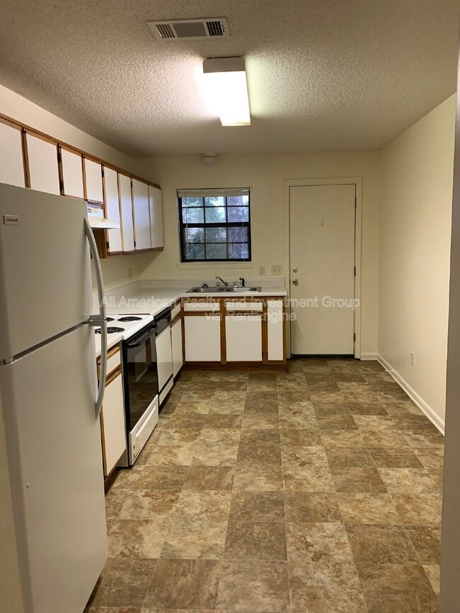 Photo - 112 Bayou View Dr