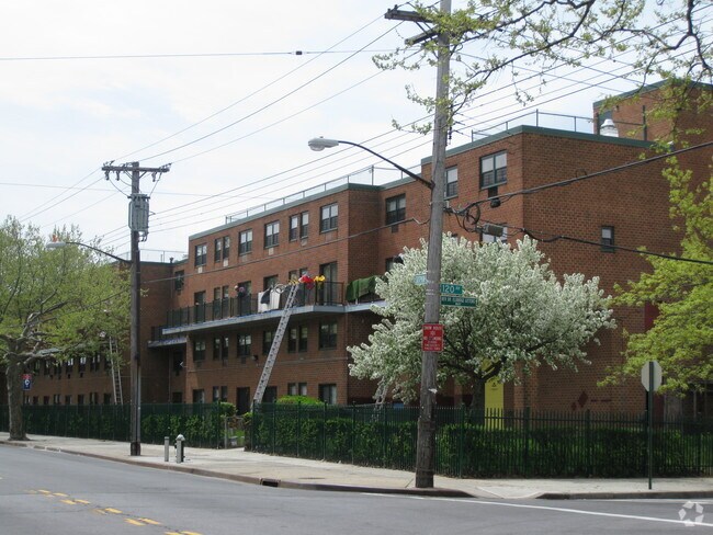 Photo - 12045 Sutphin Blvd