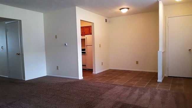 Hilltop Manor Apartments