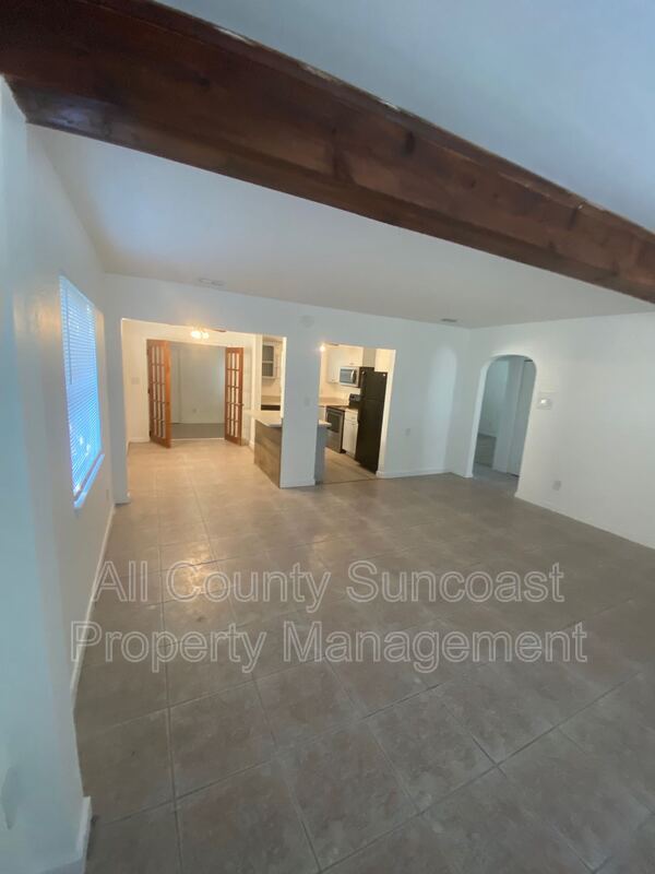 Photo - 4814 10th Ave N