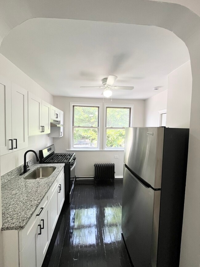 Photo - 948 N Kildare Ave Unidad 2