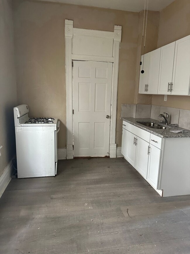 814 Elmwood Ave Unidad 814 Elmwood Ave, Unit 2