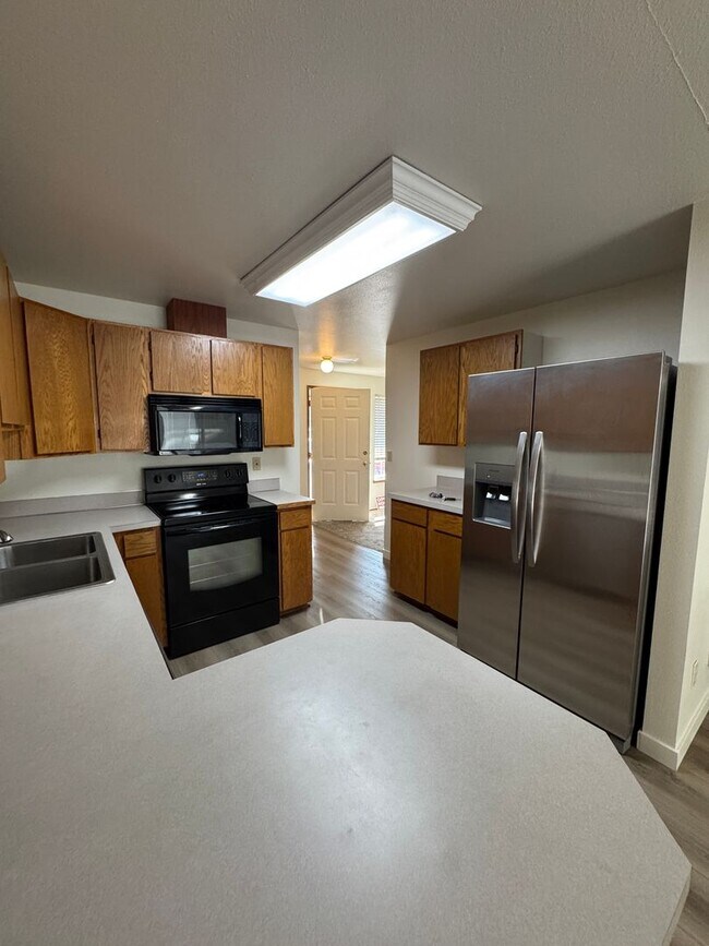 1018 Holbrook Ct