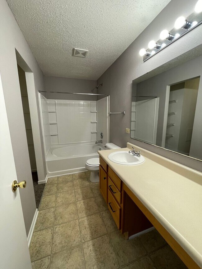 Photo - Franklin Twp - 3 BR 2 story