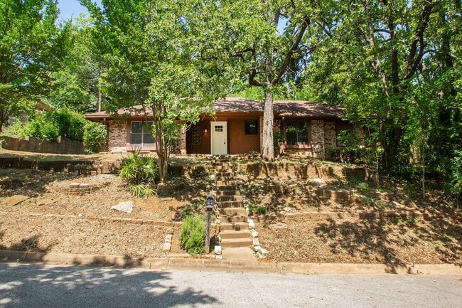 House for Lease in Denison Area - 3/2/2 - House for Lease in Denison Area - 3/2/2