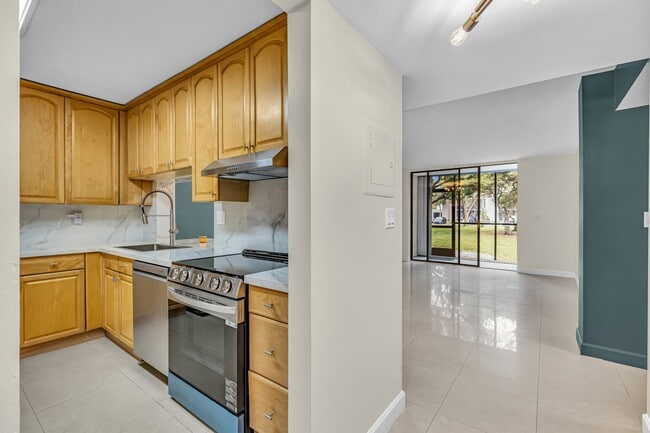 Photo - 8400 SW 133rd Avenue Rd Unidad #117