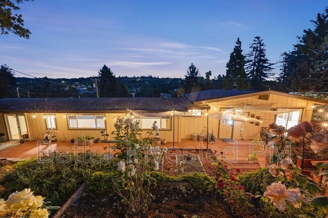 Building Photo - 2061 Woodside Dr Rental