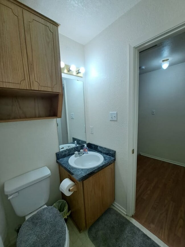 Photo - 1112 Leslie Cir