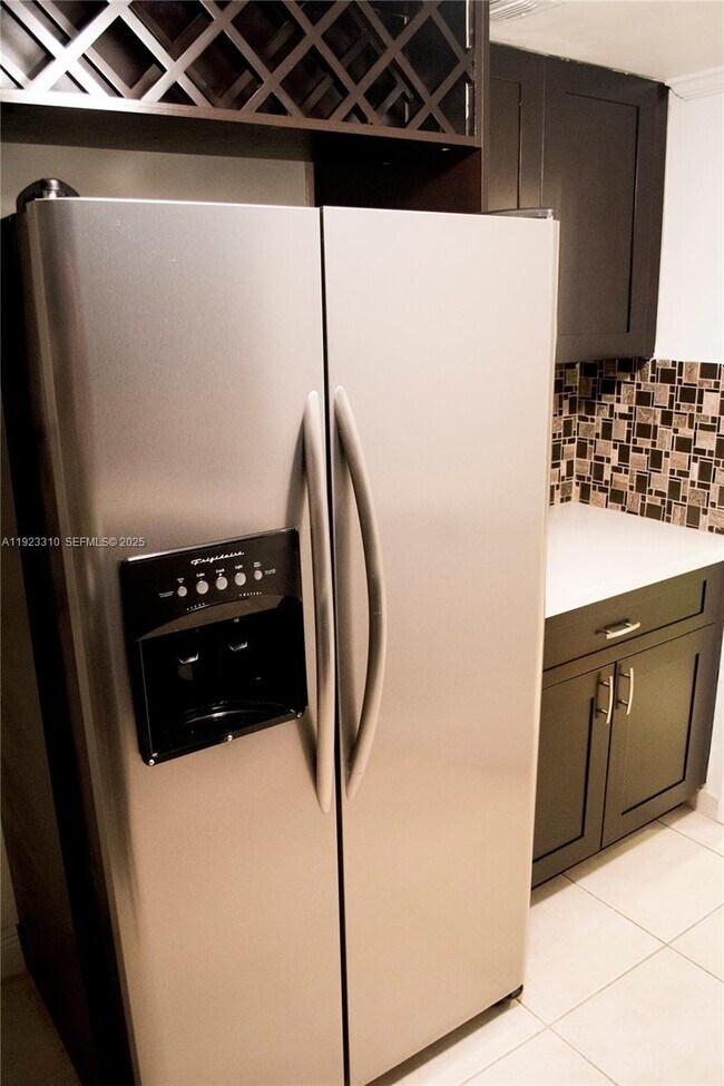 Photo - 825 Brickell Bay Dr Unit 750