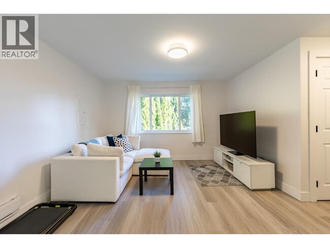 Photo - Garden Suite-4605 PRIME STREET