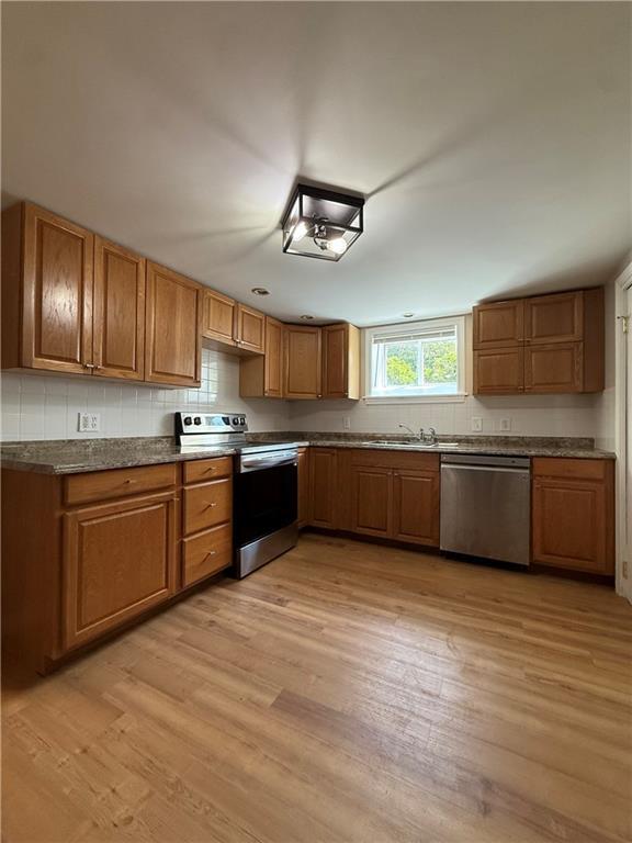 Photo - 313 State St