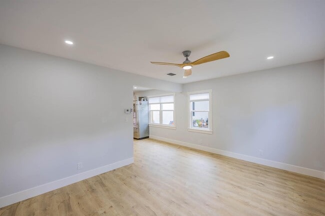 Photo - 730 Winters St