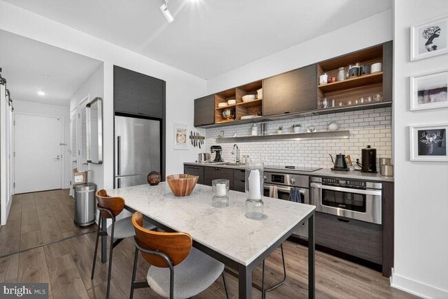 Building Photo - 2030 8th St NW Unit 507