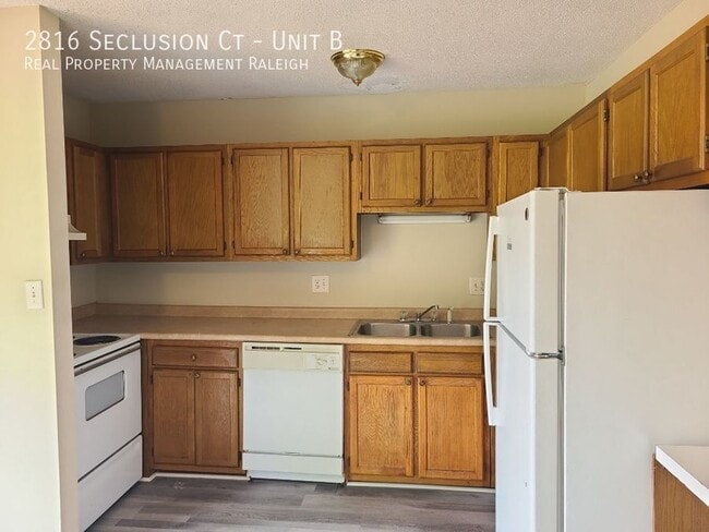 Photo - 2816 Seclusion Ct Unit B