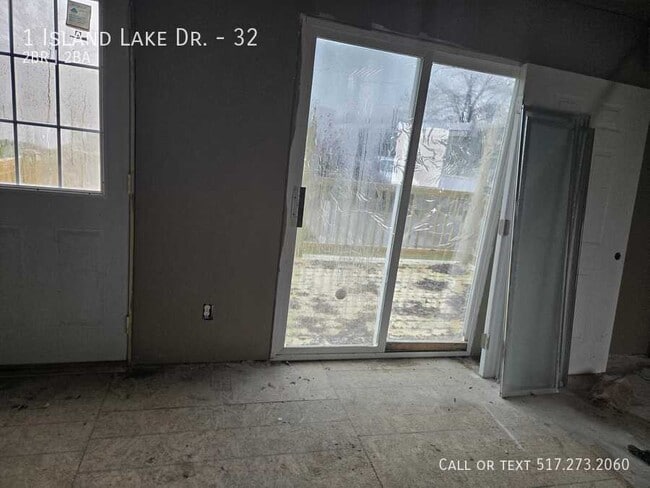 Photo - 2 Bed Mobile Home - Handyman Special