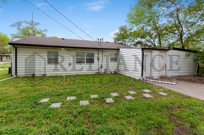 Photo - 1642 E Denver Dr