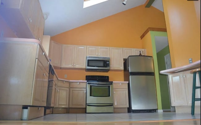 Photo - 777 Evergreen Ave