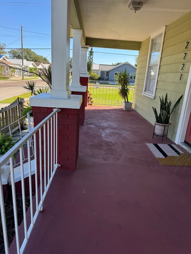 Photo - 2221 Corrine St