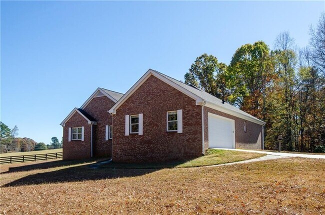 Photo - 3950 Chattahoochee Rd