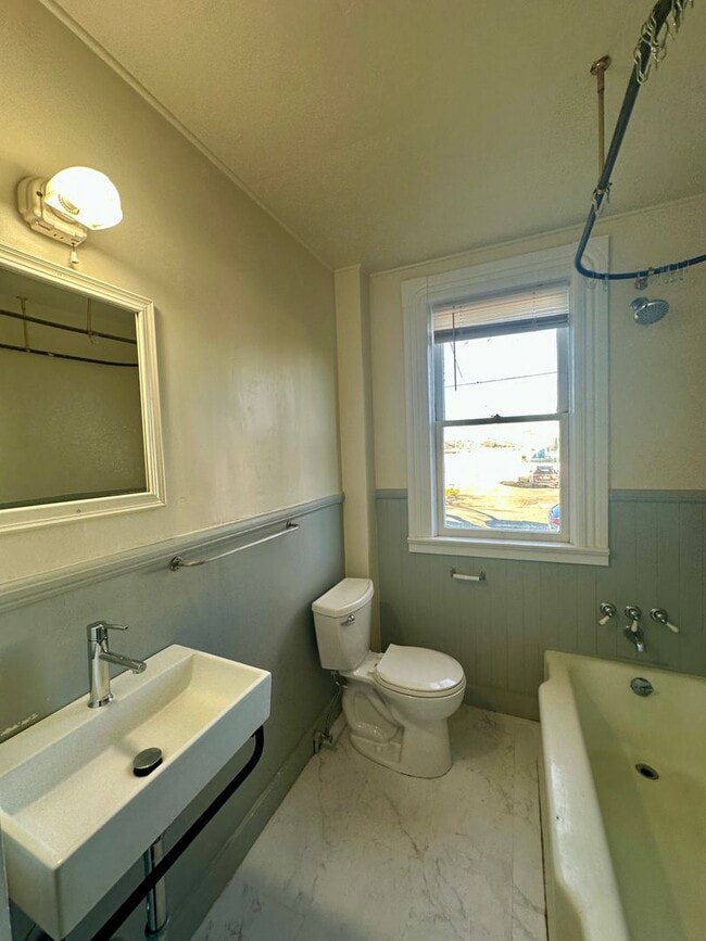 Photo - Temple Units Unidad 1603 I St.