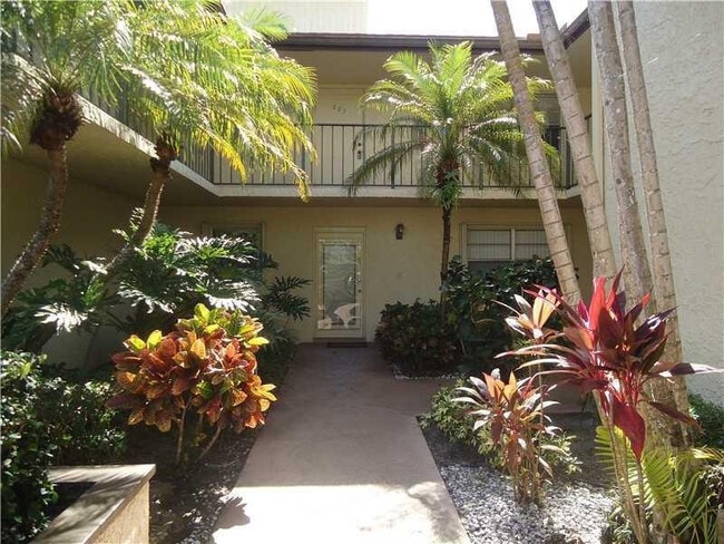 Building Photo - 8798 Holly Ct Unit 203
