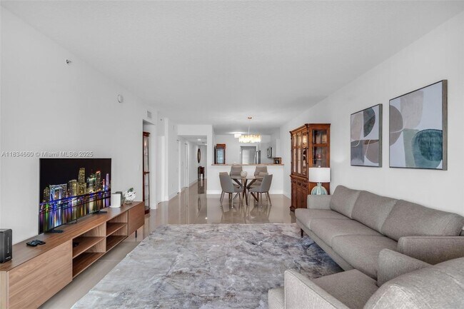 Photo - 18100 N Bay Rd Unidad 709