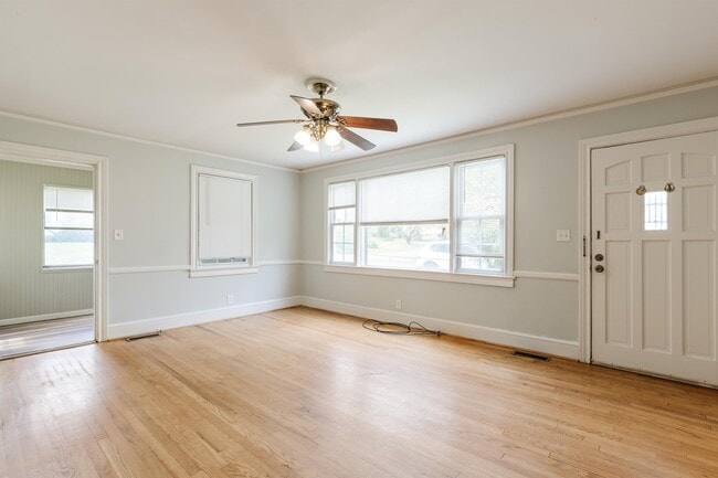 Photo - 119 Merrilat Ave