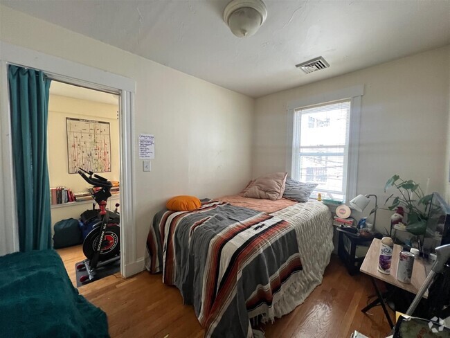 Building Photo - 119 Albion St Unit 2 Rental