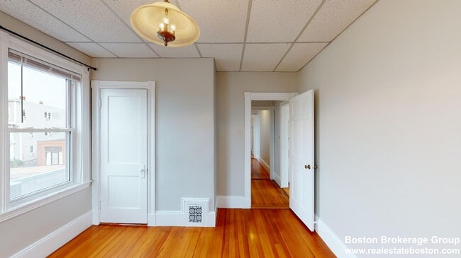 123 Boston St Unit 2