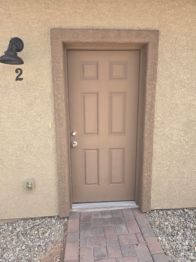 Photo - TOWNHOME AVAILABLE 2BD/1BA ALL TILE FLOORING!!! WON'T LAST!!