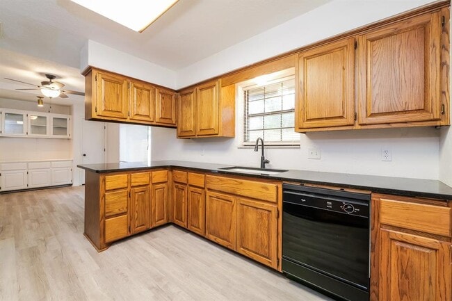 Photo - 305 Grand Fork Rd