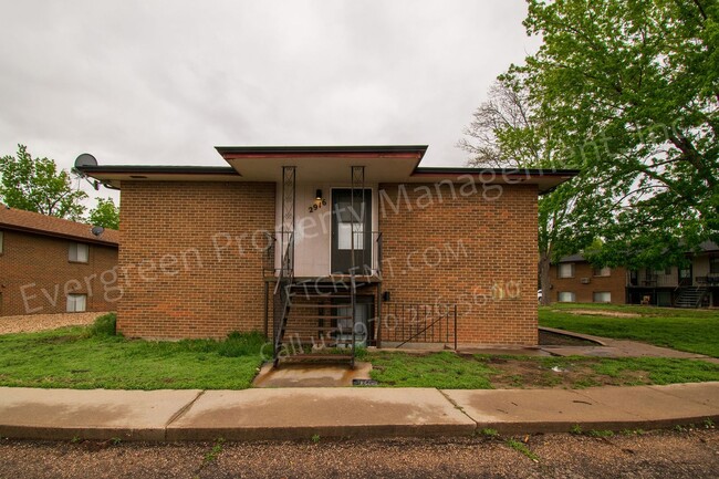 Building Photo - 2916-2924 Glendale Dr Unit 2916-6