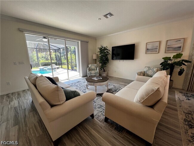 15556 Pascolo Ln