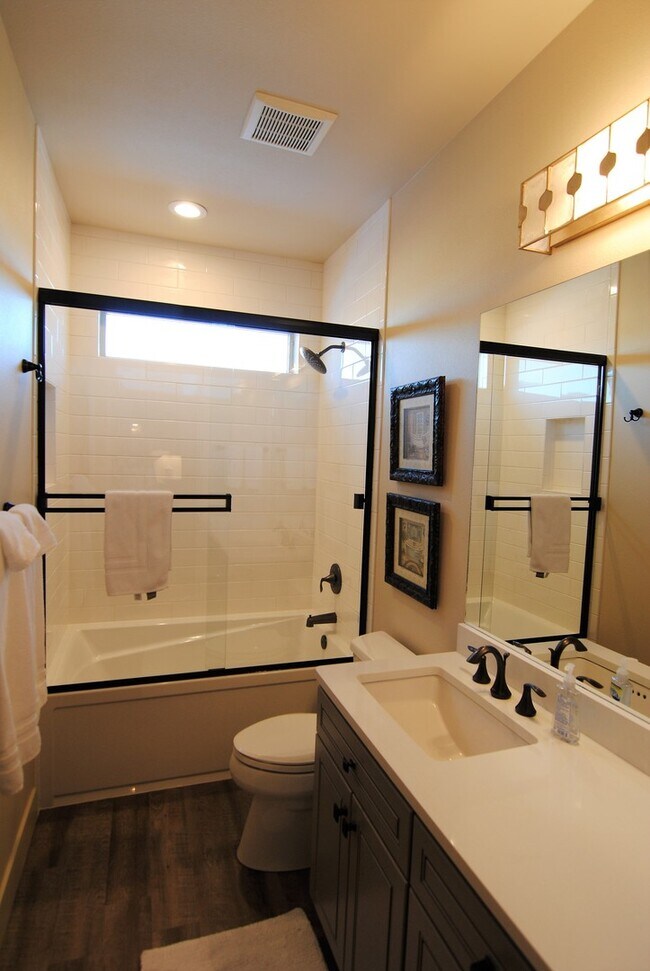 Photo - 1712/1714 Danny Boy Lane Unidad 1714