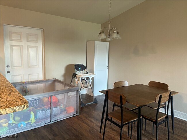 Photo - 1401 SW 6th Ave