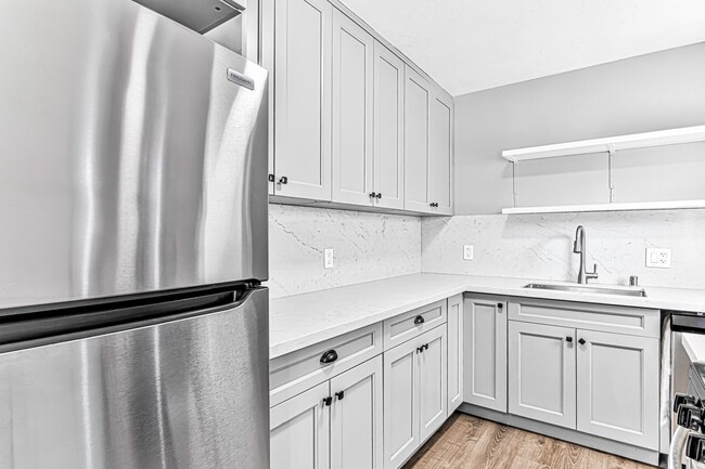 Photo - 433 Nebraska Ave Unit 02