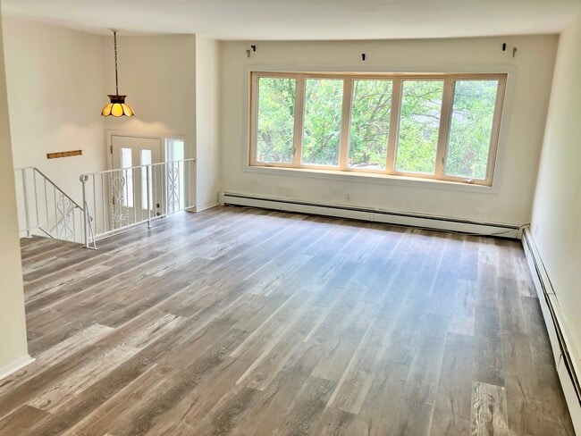 Living room - 141 Dunbar Ave