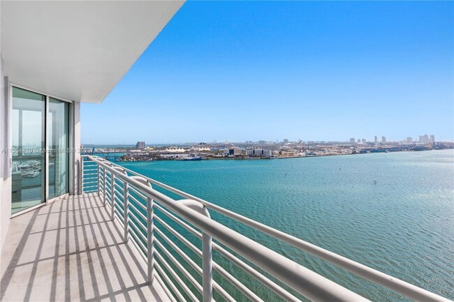 Photo - 325 S Biscayne Blvd