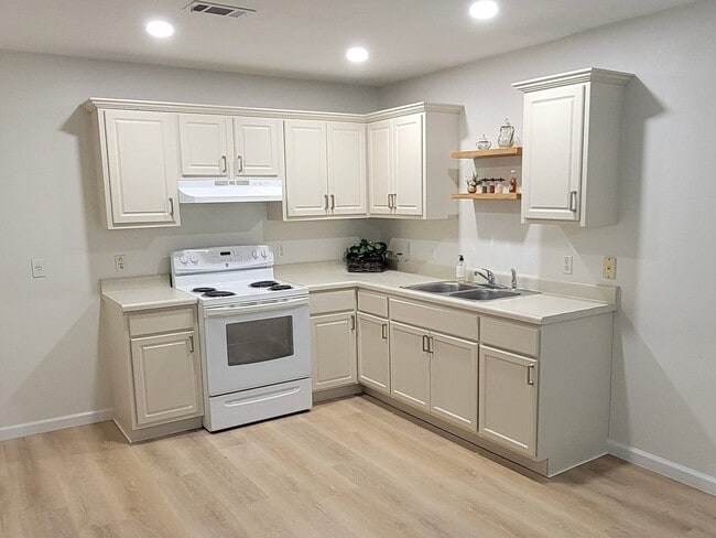 Photo - 4915 Fortuna Pl