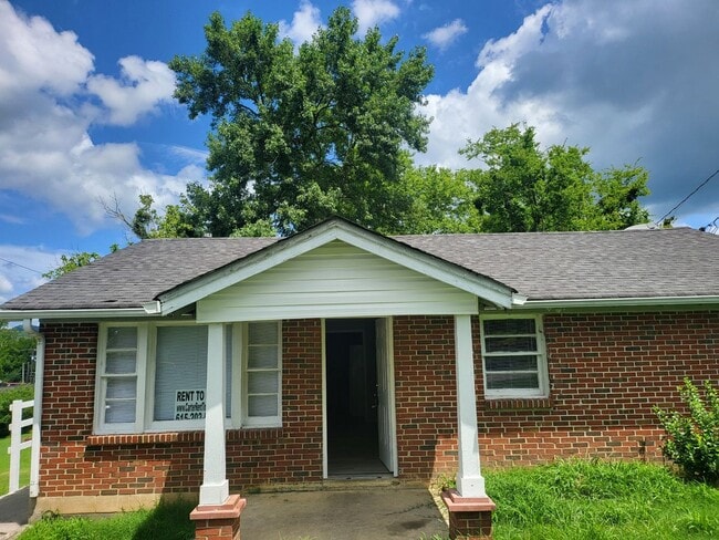Building Photo - Nice 3 bedroom 1 bath in heart of Woodbury Rental