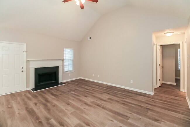 Photo - 1567 Isleworth Cir
