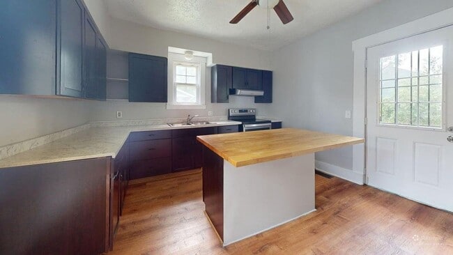 Building Photo - Charming 3-Bedroom Home in Canton, OH
