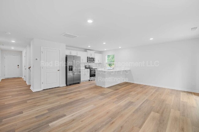 Photo - 5150 Hyrule Dr
