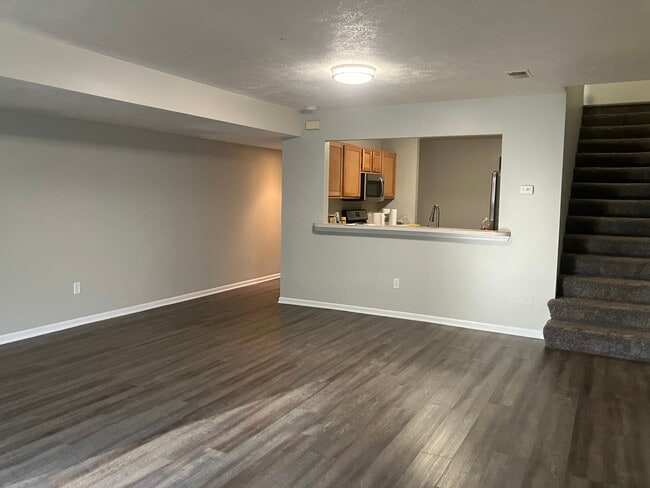 Photo - 1789 Park Trl NE