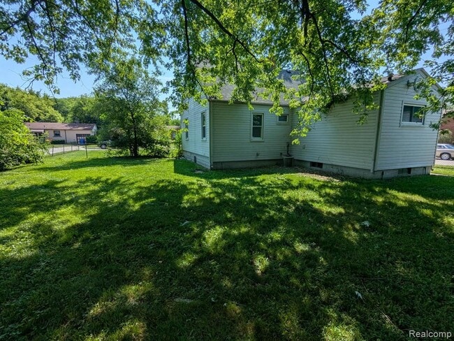 Photo - 21103 Nummer St