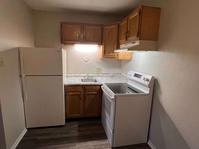 Photo - Cute, Affordable 1 Bedroom Apartment in Maplewood! Unit 3706 Greenwood Blvd  18