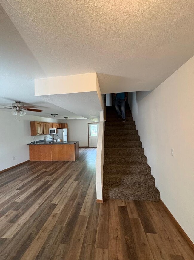 Photo - 100 Aldergate St