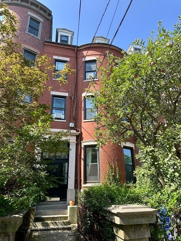 Building Photo - 179 Webster St Unit 2 Rental